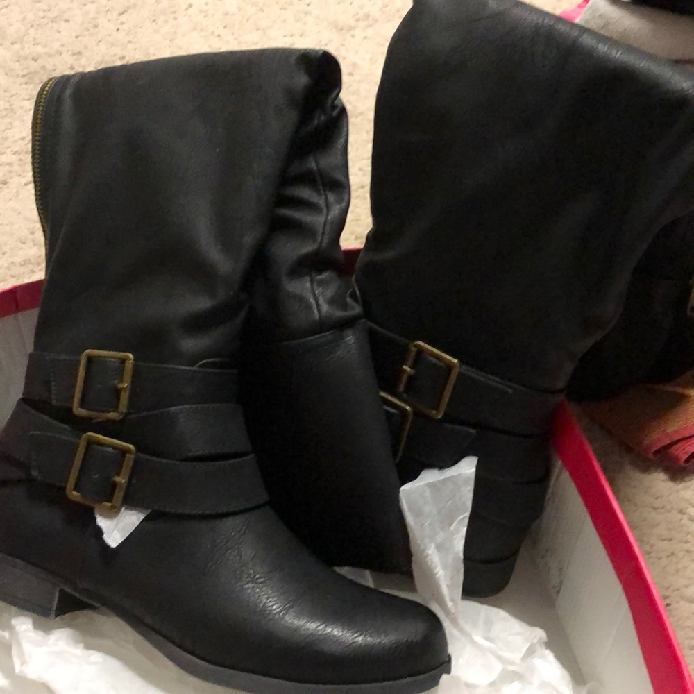 Black Knee high boots